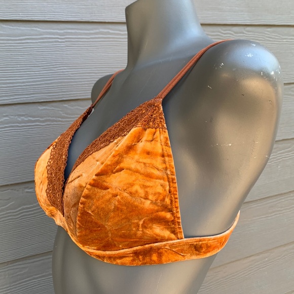 Velvet and Lace Trim Halter top Bralette - Picture 4 of 11